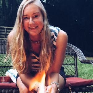 Meet your Posher, Laurel